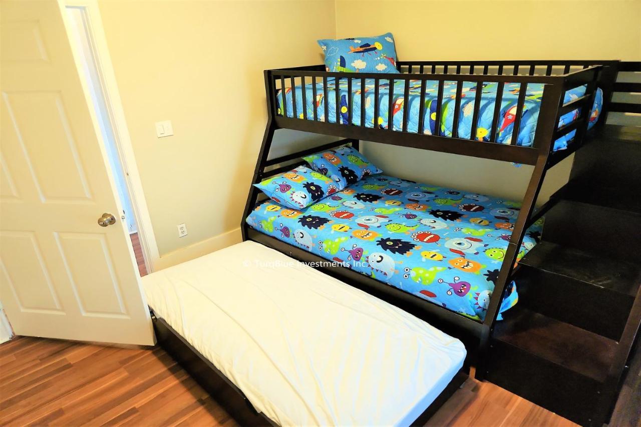 Casaazul-2605A-Couples Retreat By Beach & Pleasure Pier 1 Block Away- 2Bed 2Bath- 7 Minutes To Cruise Terminal ガルベストン エクステリア 写真